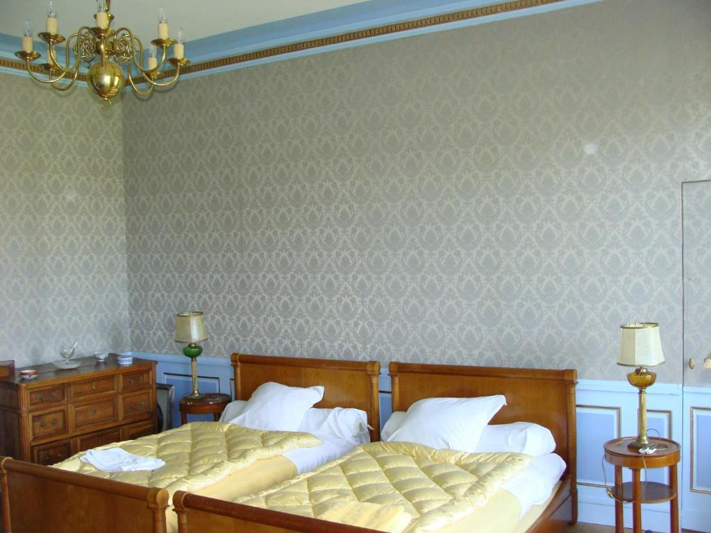 Le Chateau D'Ailly Parigny  Стая снимка